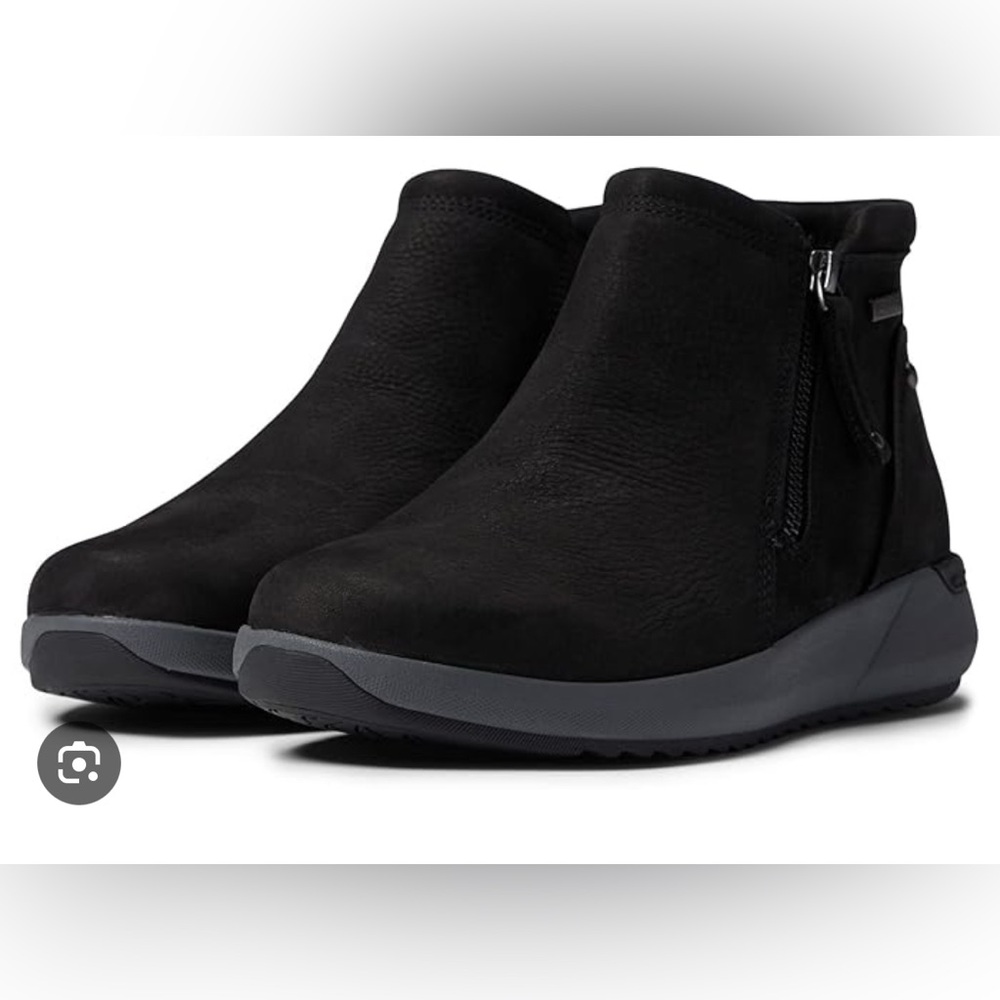 NWOT. Sleek Black Ankle Booties with Side Zipper